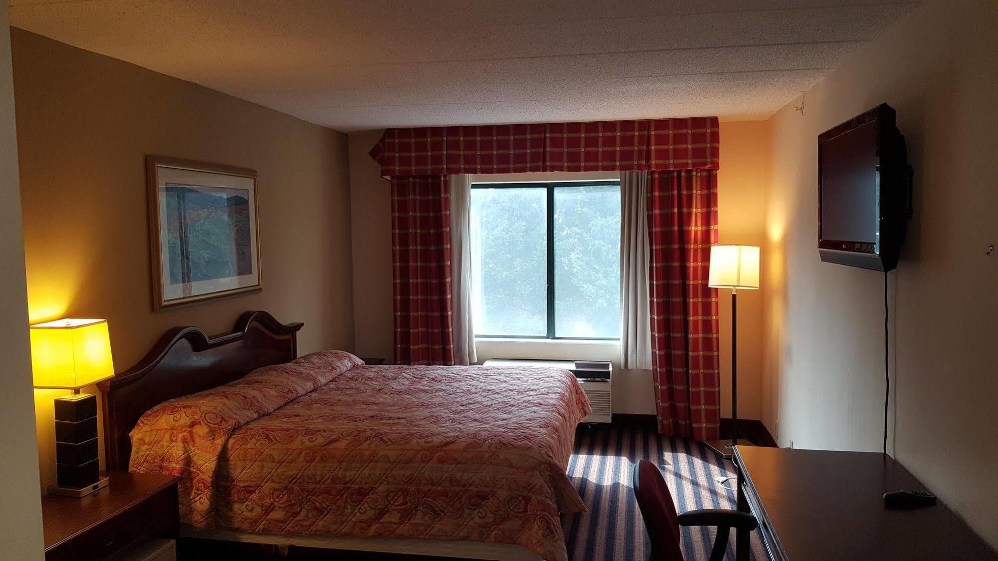 Northeast Garden Inn Laurel Exterior photo